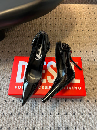 Cool and stylish pointed high heels