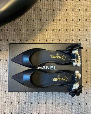 Chane*  Pointed Toe Color Block Pearl Chain Mary Jane Shoes