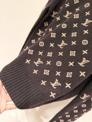 1V New Embroidered Jacquard Pullover Sweater