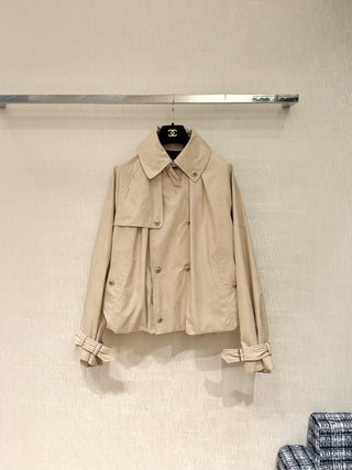 Chane* Métiers d'Art Collection New Arrival: Subtle Pattern Logo Short Trench Coat