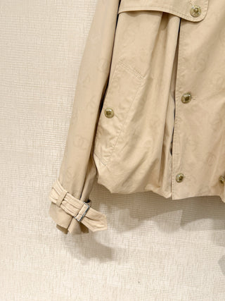 Chane* Métiers d'Art Collection New Arrival: Subtle Pattern Logo Short Trench Coat