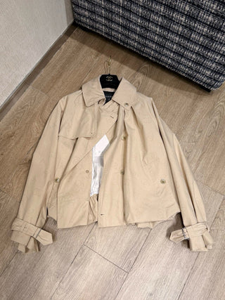 Chane* Métiers d'Art Collection New Arrival: Subtle Pattern Logo Short Trench Coat