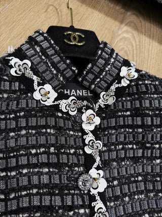 CHANE* Autumn/Winter Métiers d'Art Collection Tweed Jacket with Silk Lining