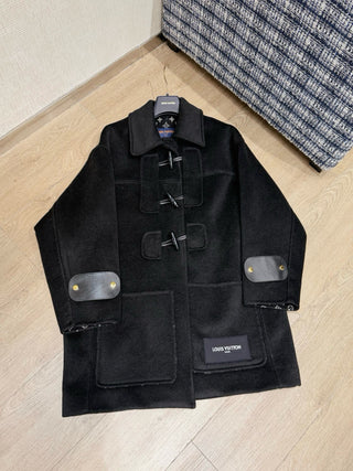1v Autumn/Winter New Arrival: Monogram Canvas Coat with Lining