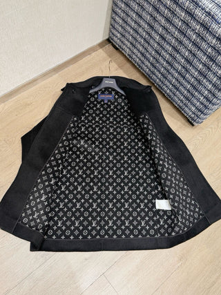 1v Autumn/Winter New Arrival: Monogram Canvas Coat with Lining