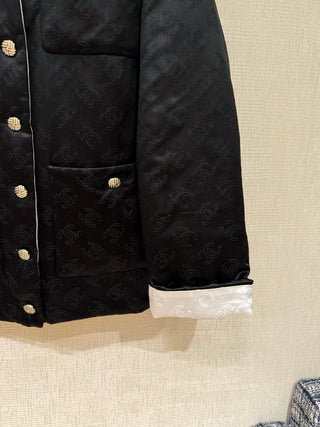 Chanel* 25A Métiers d'Art collection new arrival: Black and white all-over print silk jacquard cotton coat with subtle pattern.