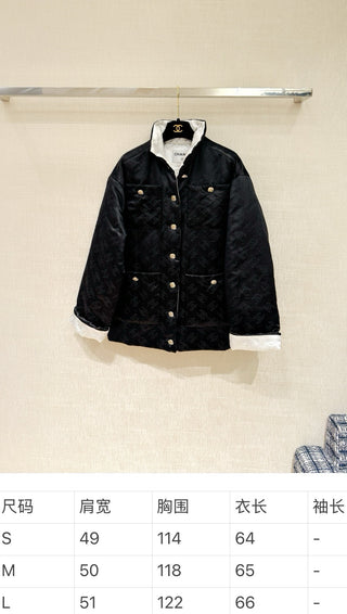 Chanel* 25A Métiers d'Art collection new arrival: Black and white all-over print silk jacquard cotton coat with subtle pattern.