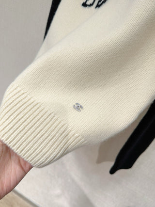 Chane* 25N Deer Jacquard Crew Neck Cashmere Wool Sweater