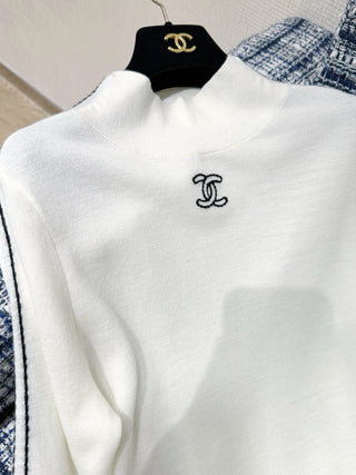 Chane 25N Ski Collection Double C Line Turtleneck Wool Knit Sweater