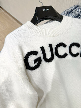 GU⭐️⭐️I intarsia letter sweater