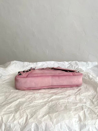 Le City First underarm motorcycle bag in suede with gradient pink
