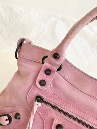 Le City First underarm motorcycle bag in suede with gradient pink