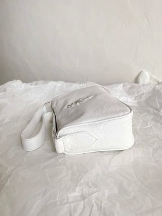 chicken nugget bag with distressed white finish 🤍