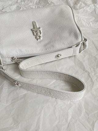 chicken nugget bag with distressed white finish 🤍