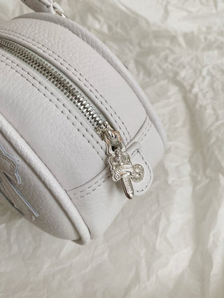 bowling bag in white.