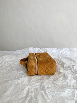 Vanity woven mini box bag, suede in amber color 🍂