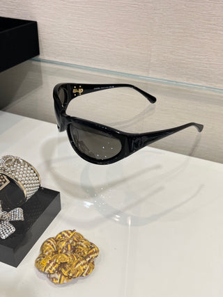 26C headband and sunglasses