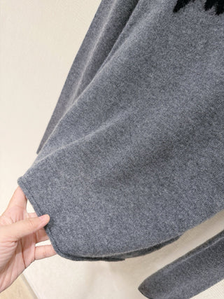 1v New Grey Wool Knit Sweater