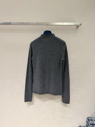 1v New Grey Wool Knit Sweater