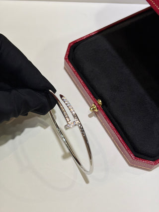 New diamond-studded thin nail silver and white gold bracelet