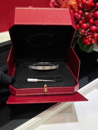 New version wide silver and white gold sparkling diamond bracelet