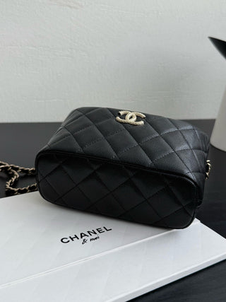 Chane Diamond buckle lunch box bag
