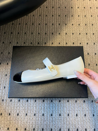 Round Toe Patchwork Style Flat Mary Jane Shoes