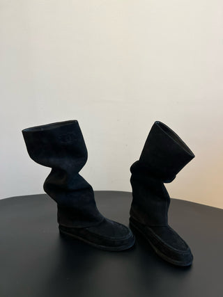 Chane* new suede boots