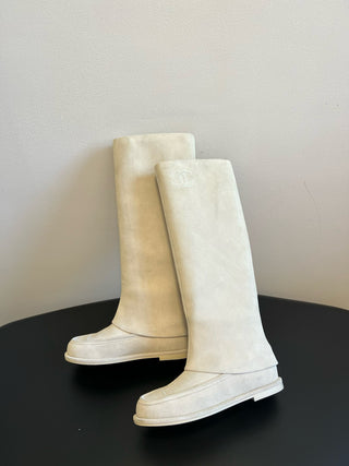 Chane* new suede boots