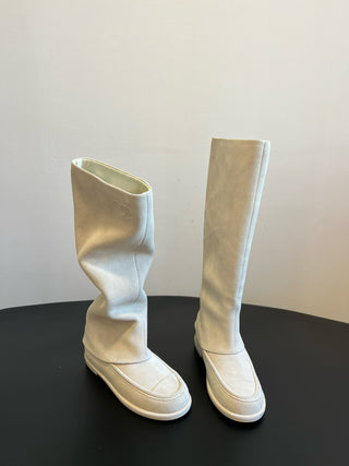 Chane* new suede boots