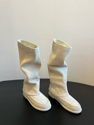 Chane* new suede boots