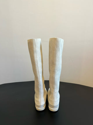 Chane* new suede boots