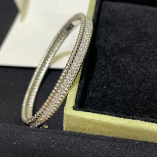 Single row of diamonds white gold bracelet