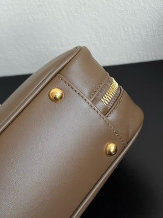 mi⭐️mi⭐️green  bowling bag