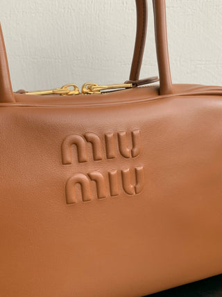 mi⭐️mi⭐️Small Cognac Briefcase