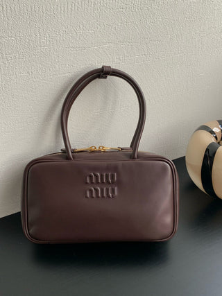 mi⭐️mi⭐️Small briefcase in coffee color