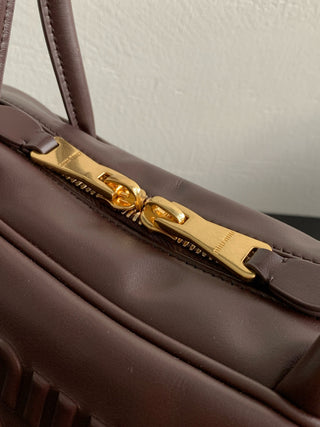 mi⭐️mi⭐️Small briefcase in coffee color