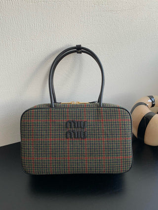 mi⭐️mi⭐️ Houndstooth briefcase, black