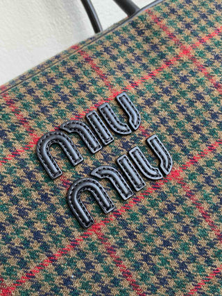 mi⭐️mi⭐️ Houndstooth briefcase, black