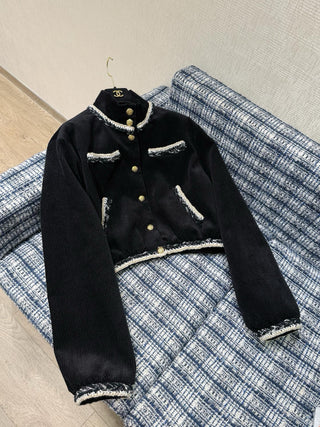 Chane 25K Métiers d'Art collection new top-tier striped corduroy jacket