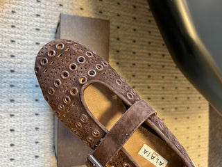 26ss Flat Round Hollow-Out Mary Jane Shoes