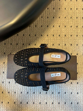 26ss Flat Round Hollow-Out Mary Jane Shoes