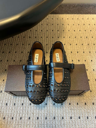 26ss Flat Round Hollow-Out Mary Jane Shoes