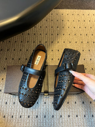 26ss Flat Round Hollow-Out Mary Jane Shoes
