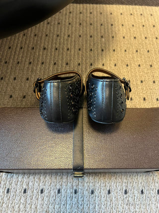 26ss Flat Round Hollow-Out Mary Jane Shoes