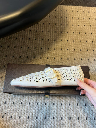 26ss Flat Round Hollow-Out Mary Jane Shoes