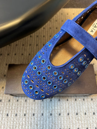 26ss Flat Round Hollow-Out Mary Jane Shoes