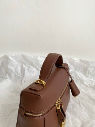 L23 Palm print brownish-red 🤎