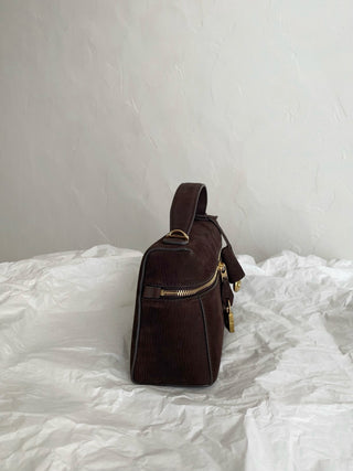 L23 Vertical Striped Coffee Brown