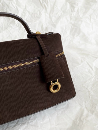 L23 Vertical Striped Coffee Brown